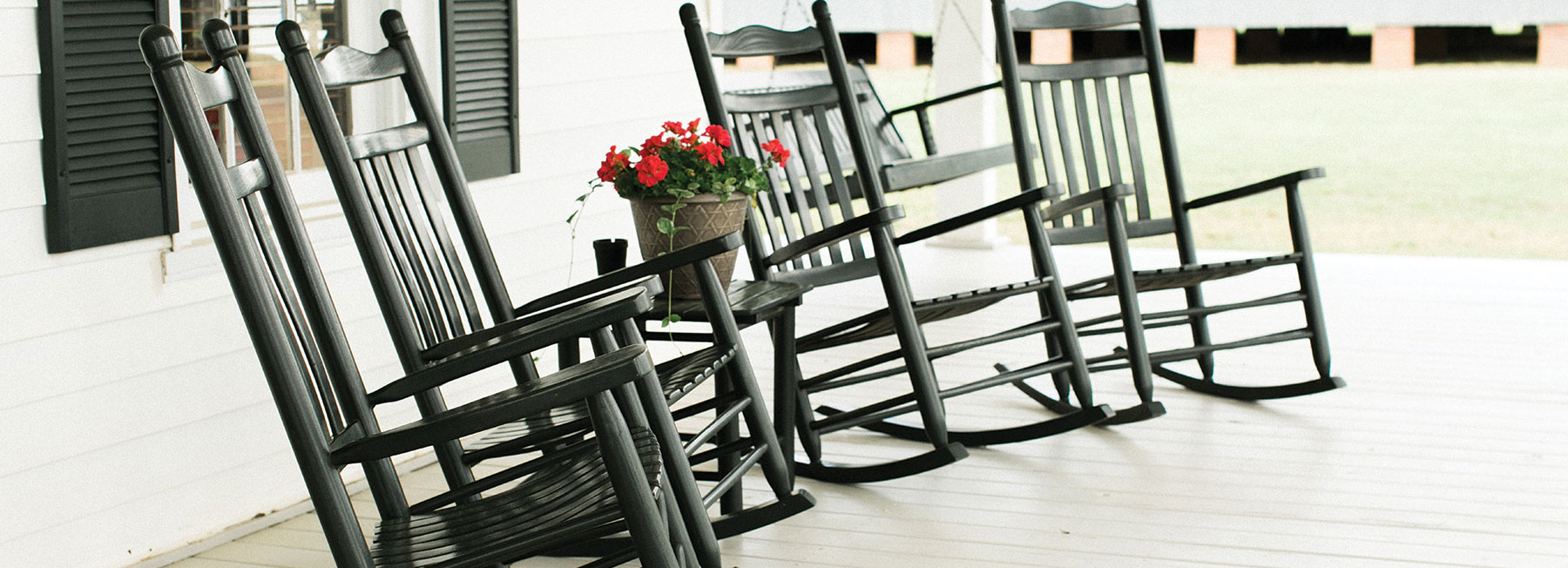 Rocking Chairs on Porch - The Peach Pelican